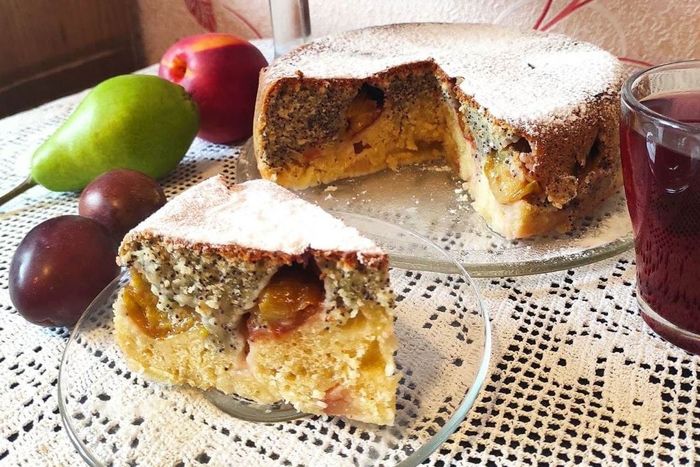 Poppy seed cake with plums and apples - My, Pie, Dessert, Sweets, Food, Cooking, Yummy, Bakery products, Poppy, , Poppy seed pie, Recipe, Dish, Longpost