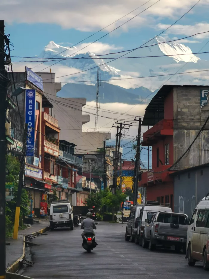 Morning run around Pokhara. - My, Run, Physical Education, The photo, Mobile photography, Workout, Nepal, Pokhara, The mountains, Longpost