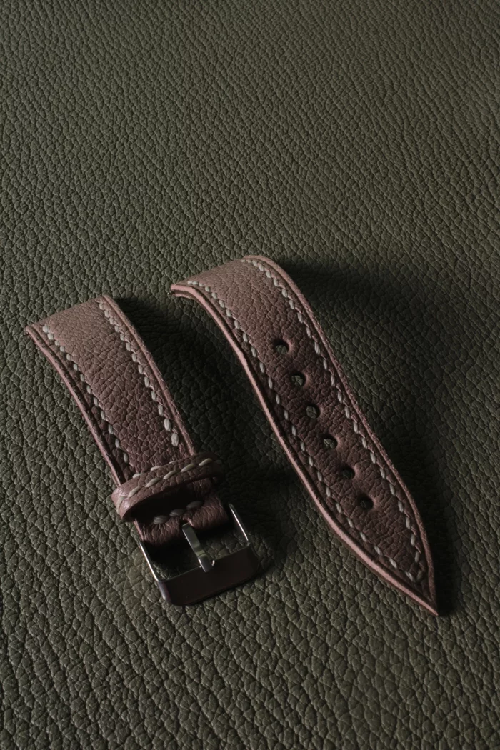 Watch strap (first experience with straps) - My, Leather, Natural leather, Handmade, Needlemen, Strap, Clock, Wrist Watch, Mechanical watches, , Presents, Accessories, Longpost, Needlework, Needlework without process