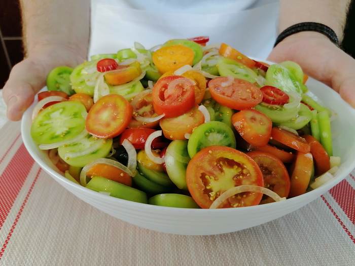 Как вкусно и просто приготовить зеленые помидоры на зиму? Зеленые помидоры вкуснее спелых Рецепт, Заготовки, Помидоры, Кулинария, Еда, Салат, Закуска, Другая кухня, Приготовление, Видео, Длиннопост