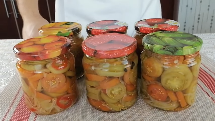 Как вкусно и просто приготовить зеленые помидоры на зиму? Зеленые помидоры вкуснее спелых Рецепт, Заготовки, Помидоры, Кулинария, Еда, Салат, Закуска, Другая кухня, Приготовление, Видео, Длиннопост