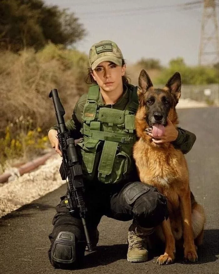 On guard of the borders - Girls, Army, Israel, Dog, The photo