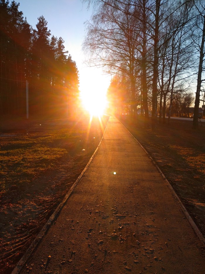 Дорога в рай? (Как всегда криво положили)