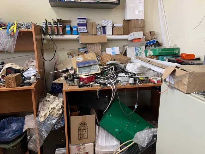 Cleaned up the workplace - Longpost, Purity, Order, Trash, Mess, Srach, Workplace, My