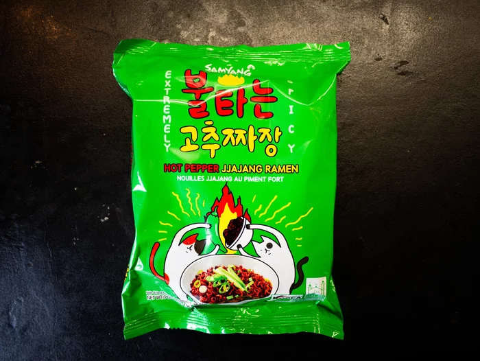 Hot Pepper JJAJANG SAMYANG - ОЧЕНЬ острый чачжанмён - Моё, Острое, Доширак, Доширакология, Лапша, Обзор еды, Еда, Боль, Бичпакет, Длиннопост