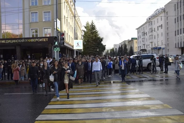 A traffic light was solemnly opened in Ufa - Ufa, Holidays, United Russia