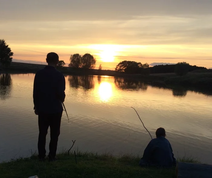 Fishermen at sunset - My, Mobile photography, Fishing, Sunset, Fishing rod, Silence