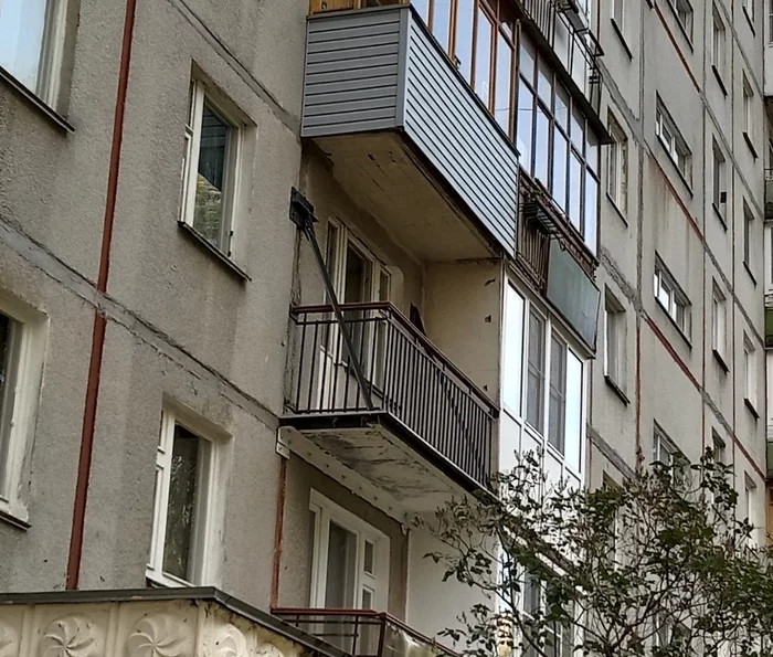 Superreliability or phobia of balconies? - My, Balcony, Building, House, Apartment, Longpost