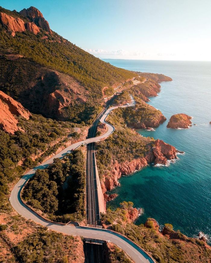 Golden Cornice Massif Esterel, France / Massif de l'Esterel, Agay - France, The rocks, Shore, Mediterranean, Road, Landscape, The photo