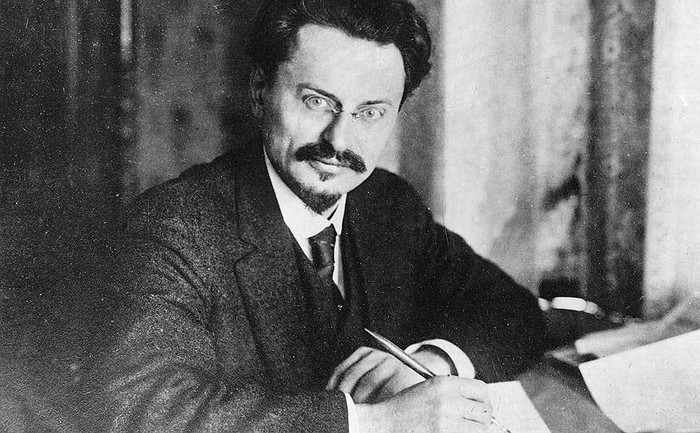 Покушение на единство партии