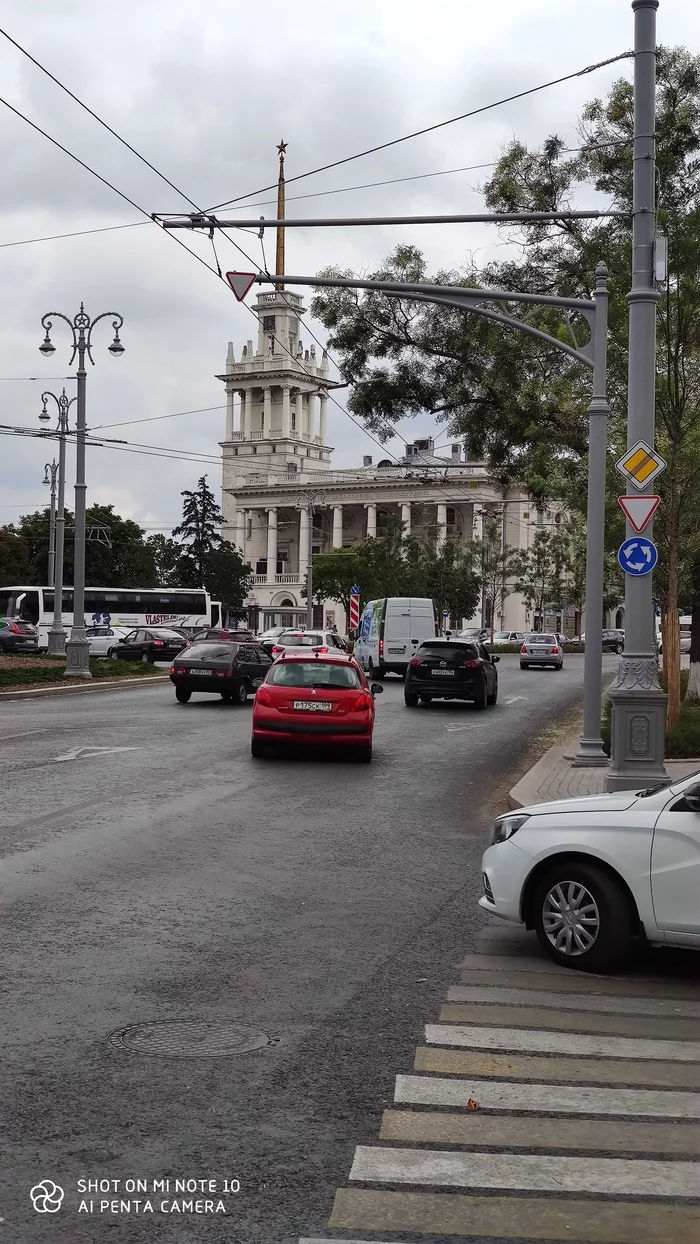 Для кого-то и он не красивый,но мне понравилось)))Севастополь) - Моё, Севастополь, Ночь, Город, Длиннопост