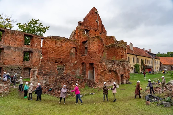 Castles and Churches of the Kaliningrad Region and Ruin Keepers Ruin.Keepers - Kaliningrad region, Kaliningrad, Ruin, Locks, Lock, Chernyakhovsk, Volunteering, The photo, , Good deeds, Affairs, Long, Longpost