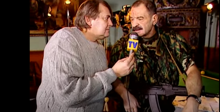 Ребятки , подскажите что за модель в руках у Олейникова