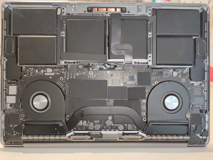 While drinking tea with a MacBook Pro (16-inch, 2019). - My, Apple, Macbook, Laptop Repair, Flooding, Longpost