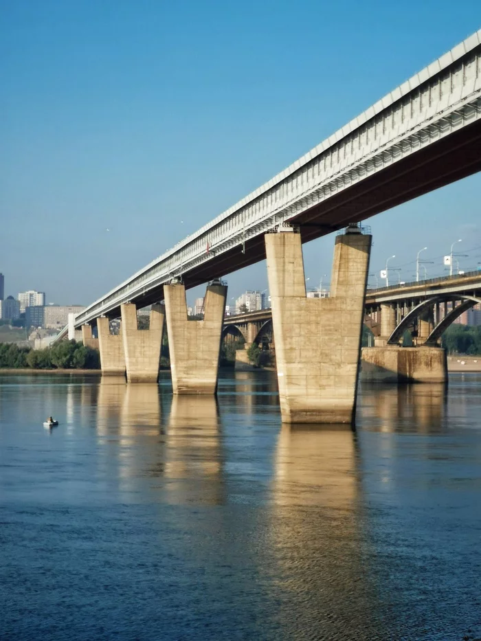 Connecting halves of the city - My, Bridge, Novosibirsk, Ob, Morning, Summer, Oktyabrsky Bridge, Communal Bridge, The photo, , Photo on sneaker, Mobile photography