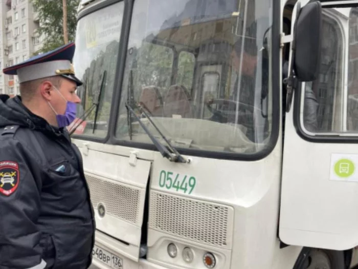 A driver deprived of his license drove Voronezh residents along route No. 120 - Voronezh, Transport, Drunk Driver, Bus, Deprivation of rights