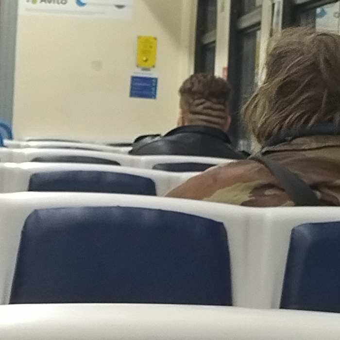 Экстренно похудел. Но складки надо где-то прятать