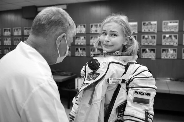 Talking photo - Peresild in space - My, Space, Roscosmos, Actors and actresses, Facial expressions, Julia Peresild