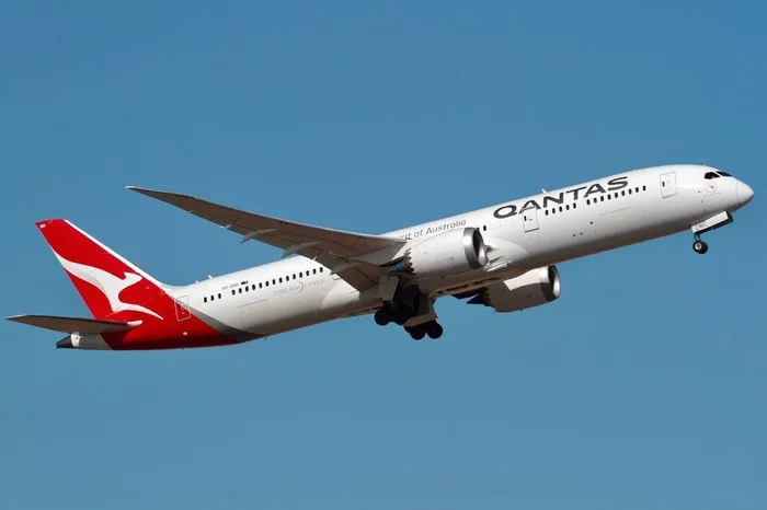 Самый длительный коммерческий рейс - Авиация, Qantas, Boeing 787 Dreamliner, Аргентина, Австралия, Перелет, Flightradar24