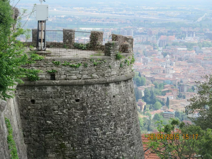 We wander through the Middle Ages. Castle of San Vigilio - My, Locks, Story, Italy, Bergamo, Travels, Longpost, Fortification