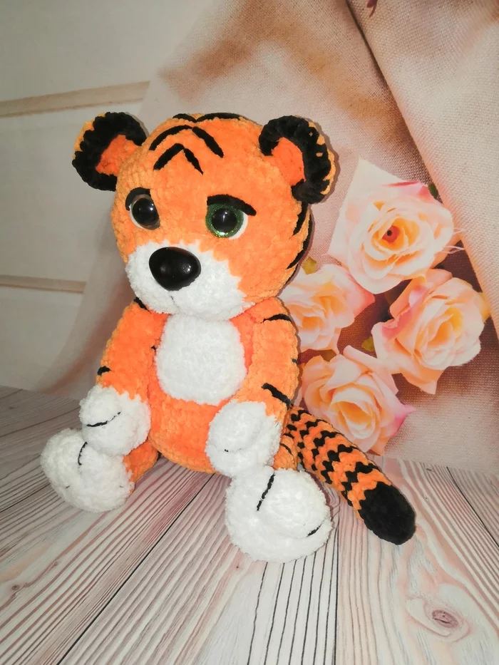 Crocheted tiger cub from plush yarn - My, Tigger, Soft toy, Plush Toys, Knitted toys, Knitting, Plush yarn, Longpost, Tiger