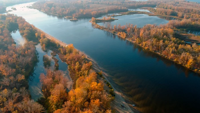 Near Novokuibyshevsk. - My, Novokuybyshevsk, October, Autumn, River, Quadcopter, Samara Region, duct, The photo