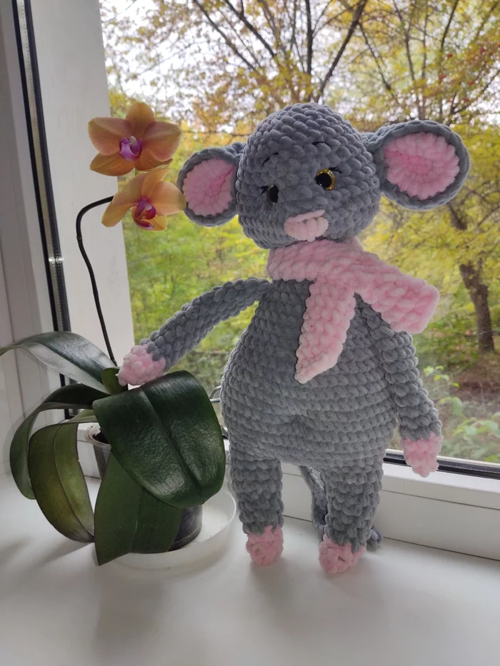 Grey, tailed... :)) - My, Mouse, Amigurumi, With your own hands, Handmade, Toys, Plush Toys, Plush yarn, Knitting, , Crochet, Mum, Presents, Longpost