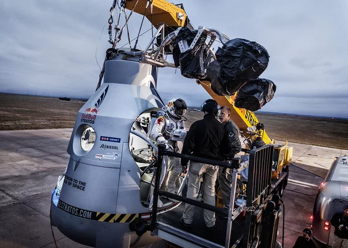 A Day in History October 14, 2012 - Felix Baumgartner, date, 2012, Jump from the stratosphere, Video, Longpost