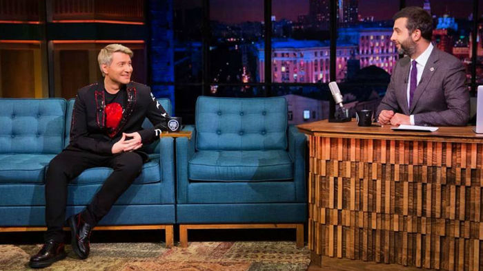 Смешно, что плакать хочется