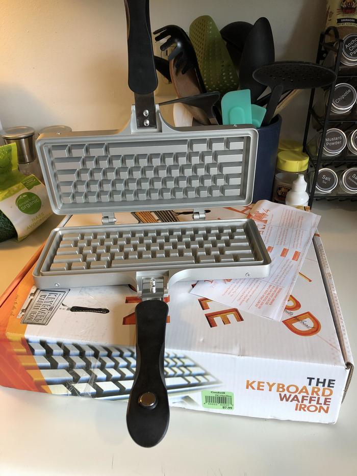 Немного вафель?