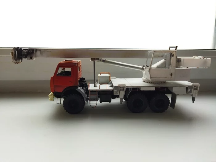 Truck crane KS-55713-5 on KAMAZ-43118 chassis, 1:35, 1:35 - My, Modeling, Stand modeling, Special equipment, Kamaz, Longpost