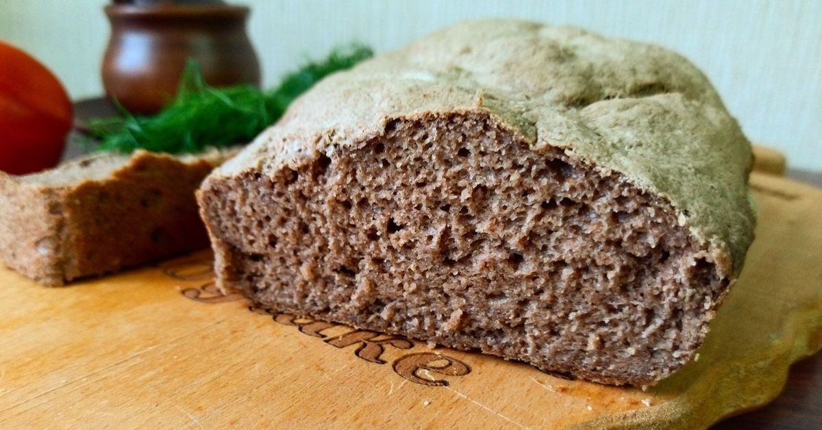 Бездрожжевой хлеб на воде рецепт. Бездрожжевой хлеб. Черный хлеб без дрожжей. Хлеб без муки. Хлебцы из льняной муки.