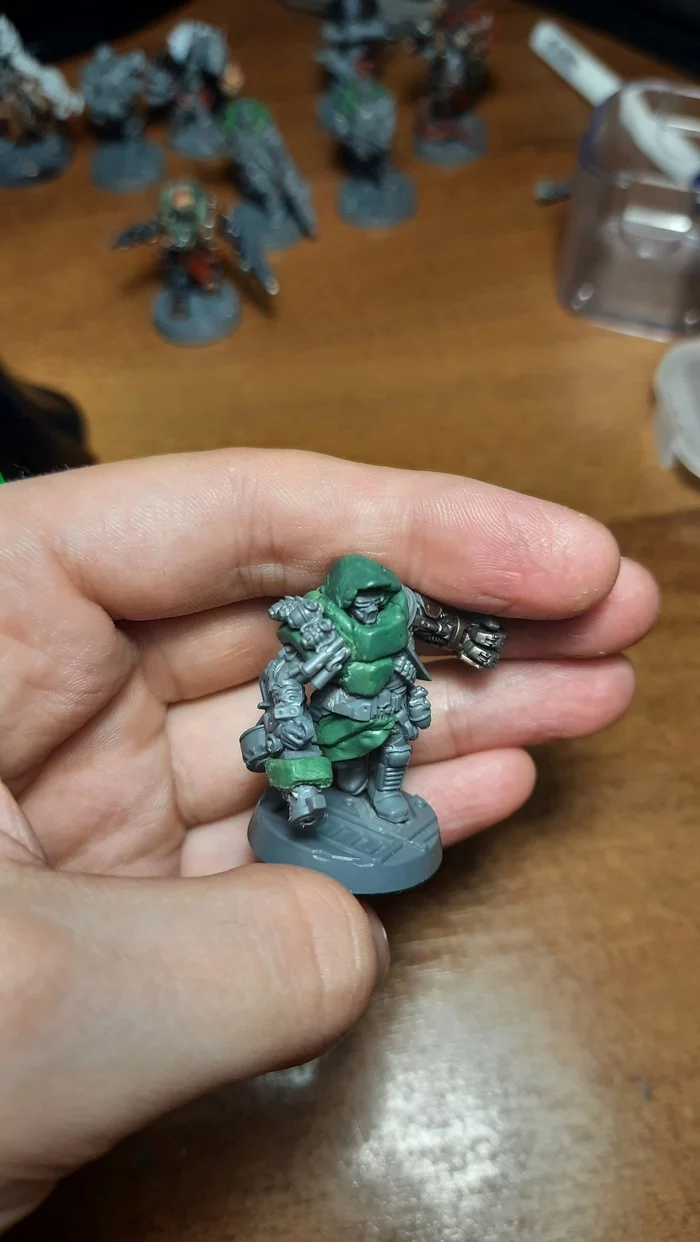 Gang Specialist Orlok with Grenade Launcher - My, With your own hands, Models, The photo, Warhammer 40k, Necromunda, House Orlock, Green, Conversion, Longpost