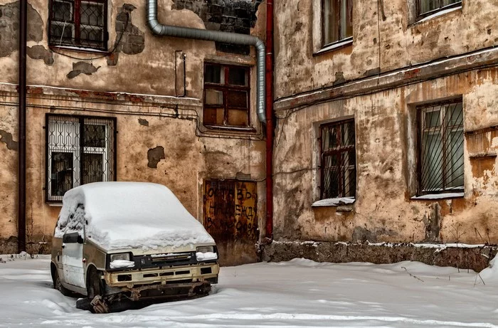 Зимняя фоточка - Моё, Город, Уличная фотография, Зима, Нижний Тагил, Двор, Авто, Эстетика ебеней