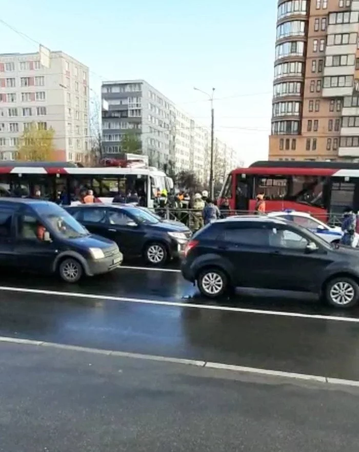 In St. Petersburg, at the intersection of Slava Avenue and Bucharestskaya, a tram crashed into another tram - Saint Petersburg, Crash, Tram, Longpost