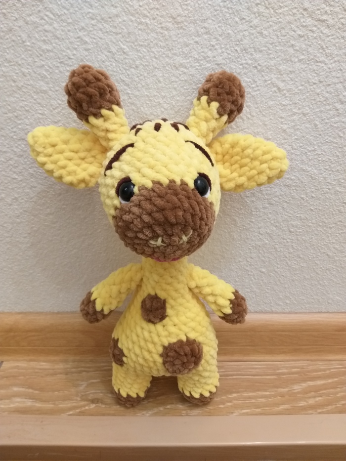 Игрушки и корзины вязанные