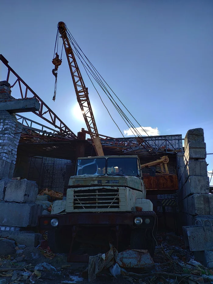 old faucet - My, Kraz, Hoisting crane, Abandoned, Urbanphoto, Severomorsk