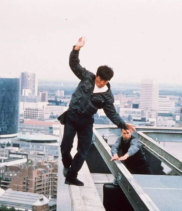 Jackie Chan on the edge (Who am I?) - Jackie Chan, Who am I, Filming, Hong kong cinema, Deadly Stunt