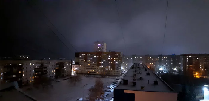 Winter is very close - My, Mobile photography, View from the balcony, Mound, Snow, Zaozerny, First snow