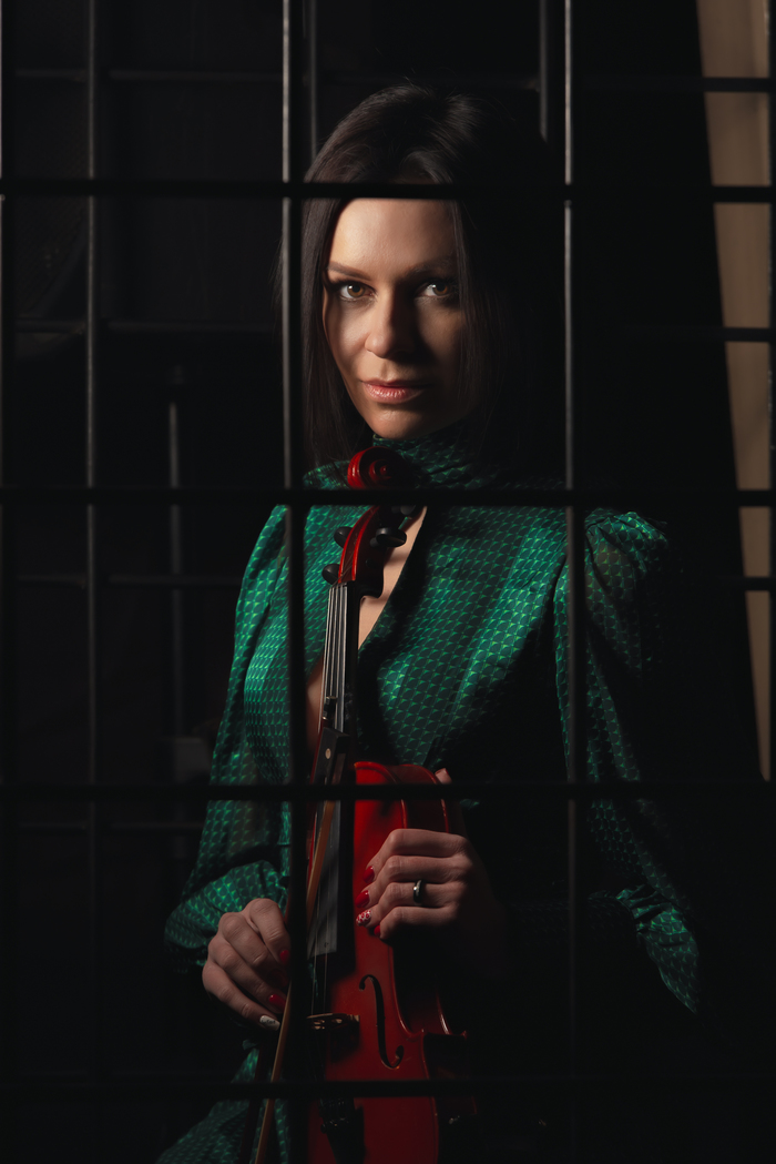Девушка со скрипкой