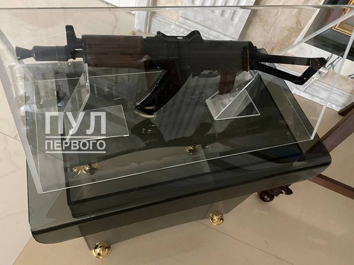 что за автомат у лукашенко. Смотреть фото что за автомат у лукашенко. Смотреть картинку что за автомат у лукашенко. Картинка про что за автомат у лукашенко. Фото что за автомат у лукашенко