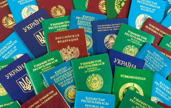 Россиян оставили за железным занавесом. Есть ли шанс получить визу?