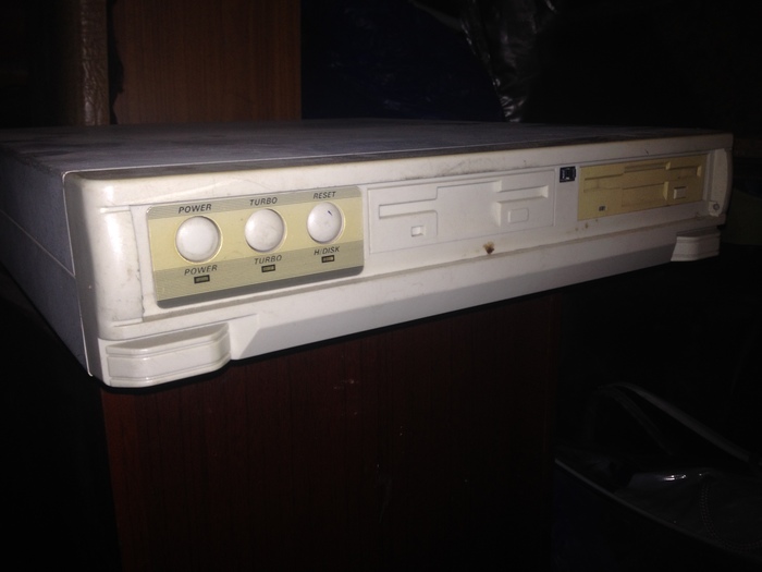 ������ ��