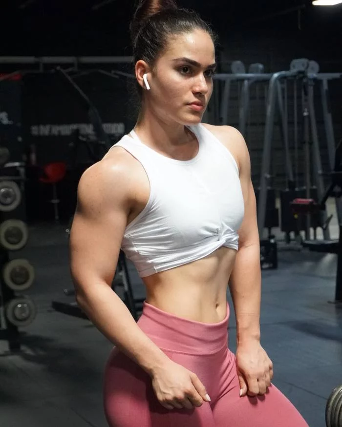 Mercy Ozambela - NSFW, Strong girl, Sleep-Sleep, Fitonyashka, Sports girls, Bodybuilders, Girls, Wellness, Video, Longpost