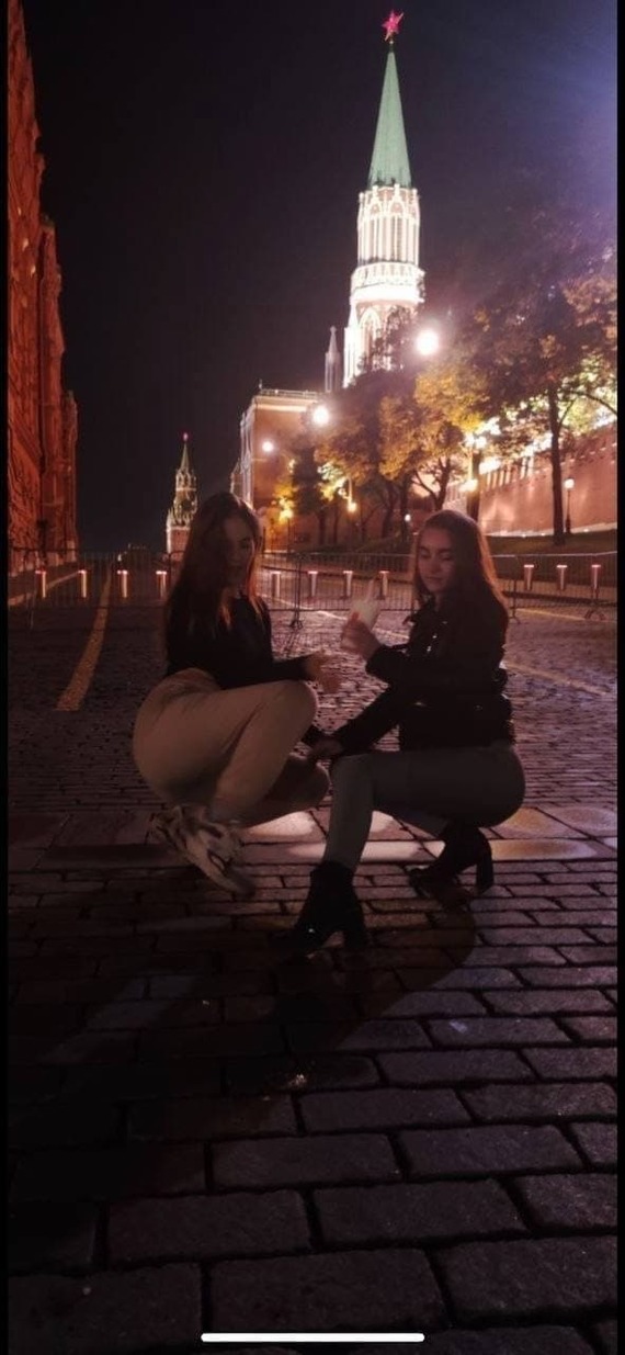 The girl was photographed against the backdrop of the Kremlin and received 14 days of arrest - Moscow, Girls, Bloggers, Hooliganism, Kremlin, Arrest, Longpost, Idiocy, Booty