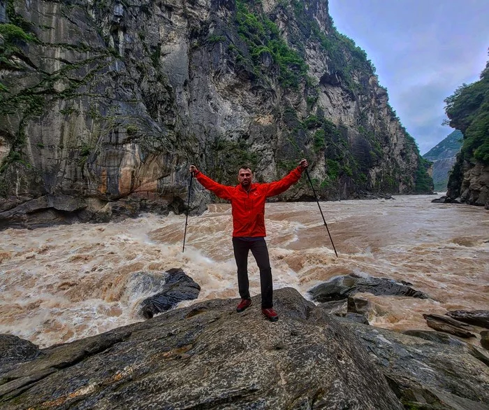 Leaping Tiger Gorge - My, China, The mountains, The photo, Mobile photography, Travels, Ukrainians, Video blog, Video, Longpost