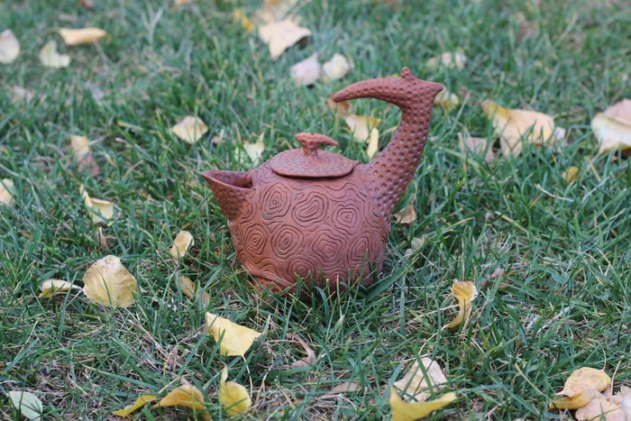 Xenomorphic teapot with open spout - My, Ceramics, His own ceramist, Tea, Kettle, Longpost