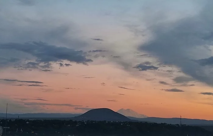 Yutsa and Elbrus mountains at sunset - My, The mountains, Sunset, Yutsa, Elbrus, Pyatigorsk, Caucasus, Nature, Travels, June