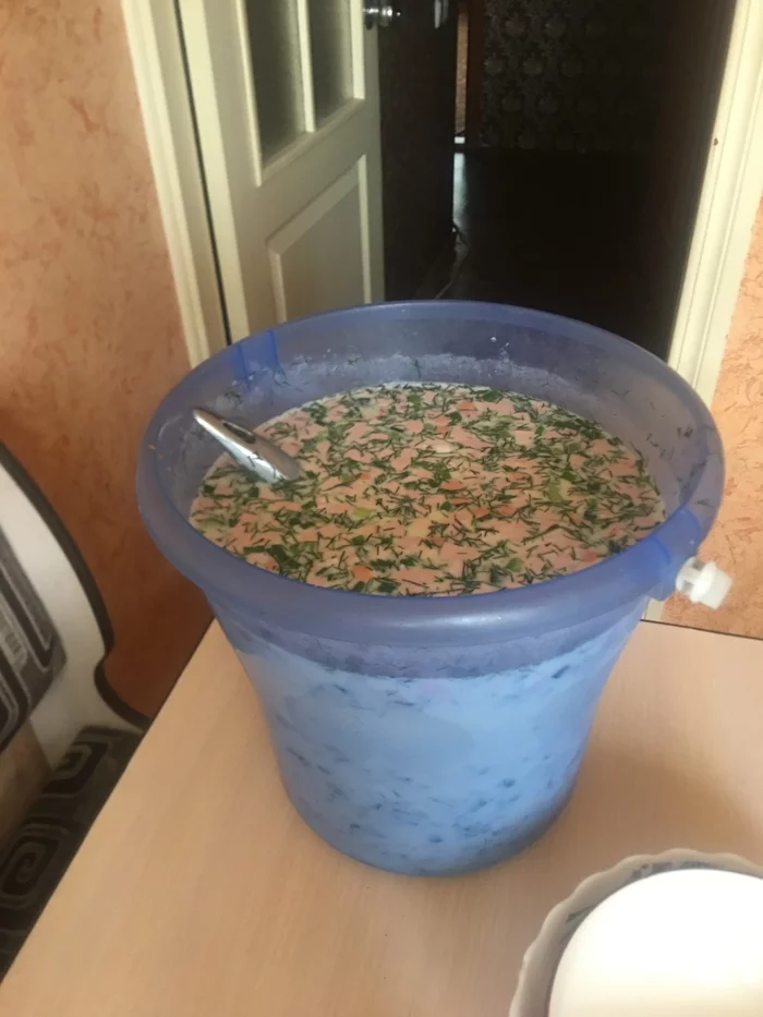 Someone has okroshka ... personally I have a “bucket” - My, Food, Okroshka, Lot, Video, Longpost