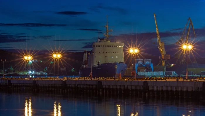 Night port of Murmansk - My, Murmansk, Port, Night, The photo